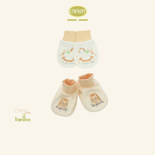ENFANT ถุงมือ & ถุงเท้า (ขายแยกชิ้น) ลายม้าโยกสุดคิวท์ สีครีม ER9S50+ER9S51